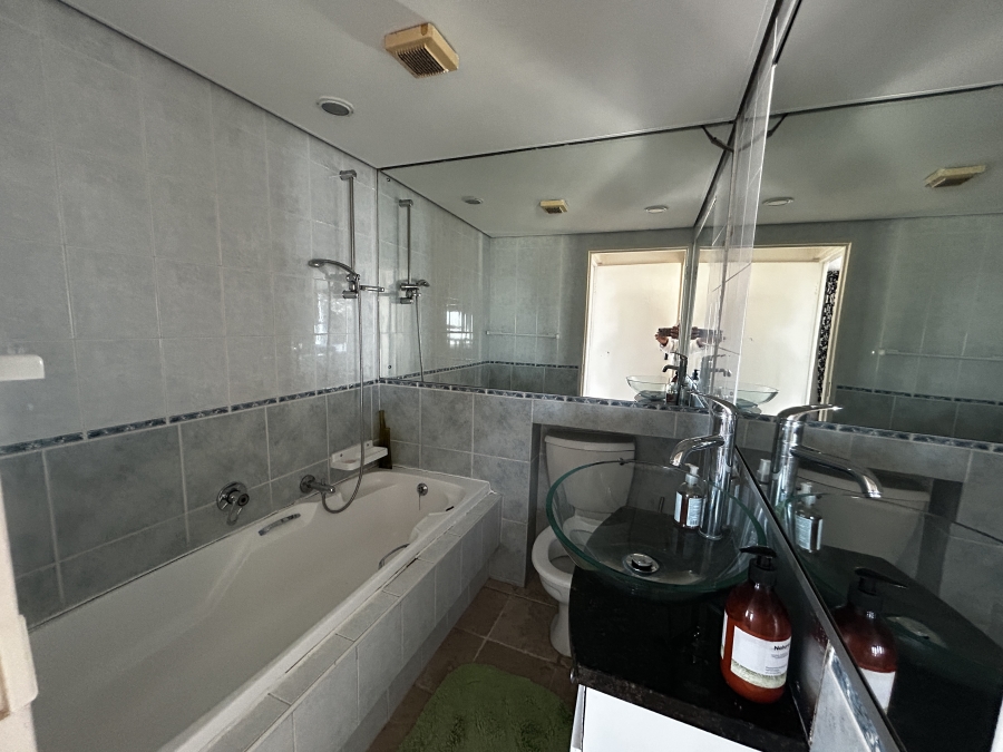 2 Bedroom Property for Sale in Beachfront Western Cape